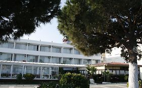 Yarar Hotel